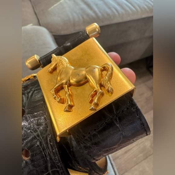 Streets Ahead Black and Gold Horse Belt - Picture 12 of 16